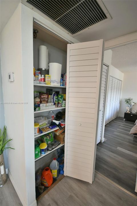 Vendido Recientemente: $155,000 (1 camas, 1 baños, 795 Pies cuadrados)