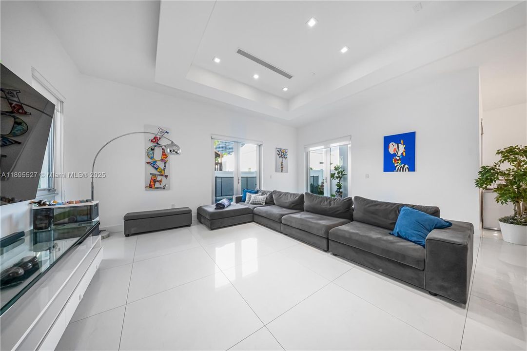 For Sale: $1,575,000 (4 beds, 4 baths, 3448 Square Feet)