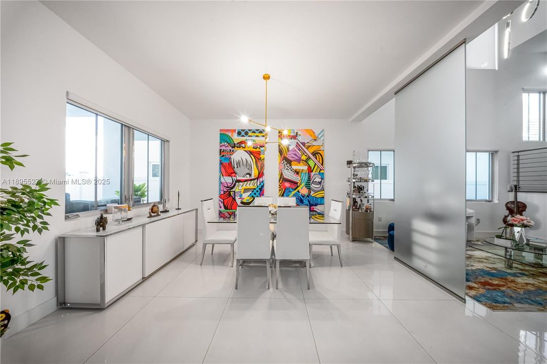 For Sale: $1,575,000 (4 beds, 4 baths, 3448 Square Feet)