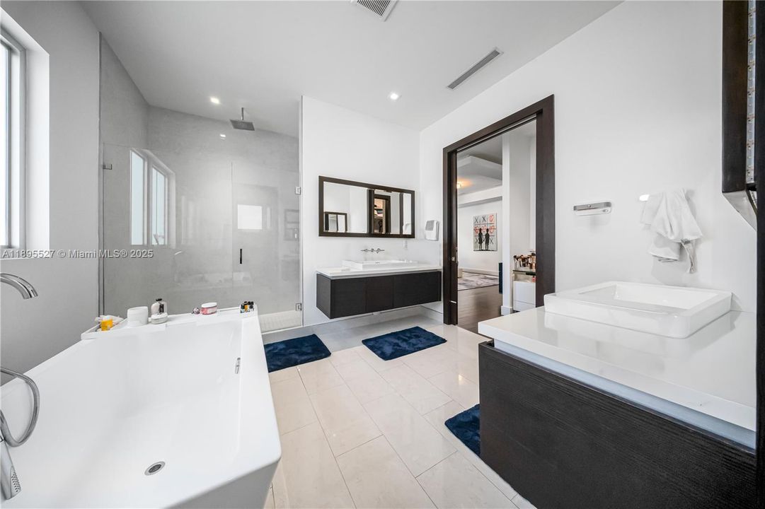 For Sale: $1,575,000 (4 beds, 4 baths, 3448 Square Feet)