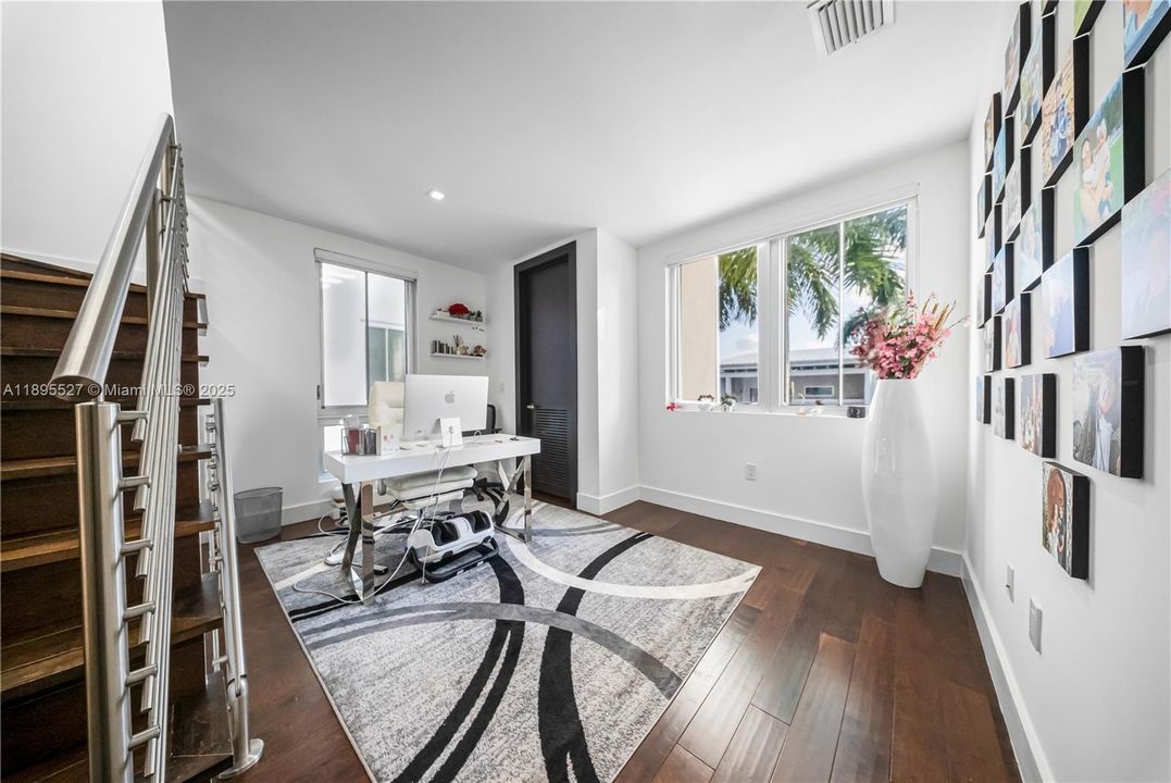 For Sale: $1,575,000 (4 beds, 4 baths, 3448 Square Feet)