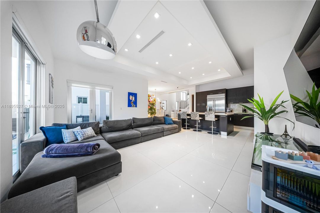 For Sale: $1,575,000 (4 beds, 4 baths, 3448 Square Feet)