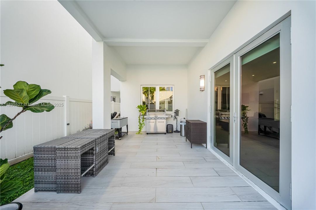 For Sale: $1,575,000 (4 beds, 4 baths, 3448 Square Feet)