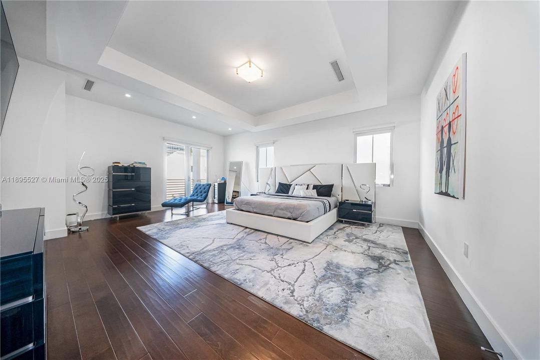 For Sale: $1,575,000 (4 beds, 4 baths, 3448 Square Feet)