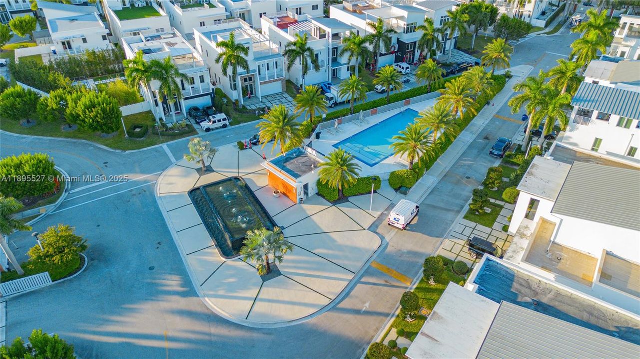 For Sale: $1,575,000 (4 beds, 4 baths, 3448 Square Feet)