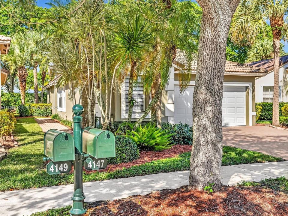 На продажу: $669,000 (3 спален, 2 ванн, 1615 Квадратных фут)