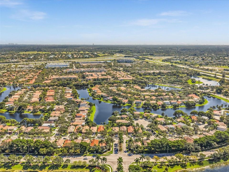 На продажу: $669,000 (3 спален, 2 ванн, 1615 Квадратных фут)