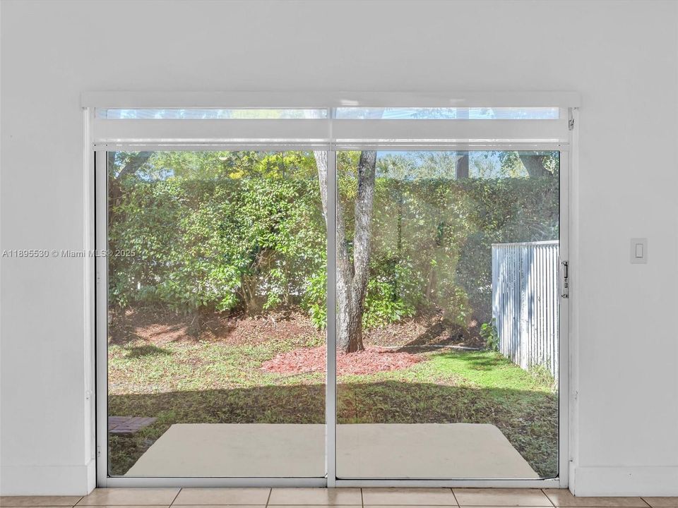 На продажу: $669,000 (3 спален, 2 ванн, 1615 Квадратных фут)