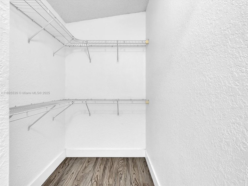 На продажу: $669,000 (3 спален, 2 ванн, 1615 Квадратных фут)