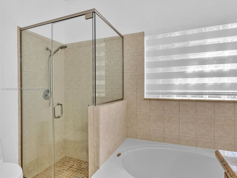 На продажу: $669,000 (3 спален, 2 ванн, 1615 Квадратных фут)