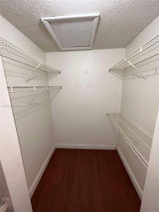 Activo con contrato: $1,550 (1 camas, 1 baños, 620 Pies cuadrados)