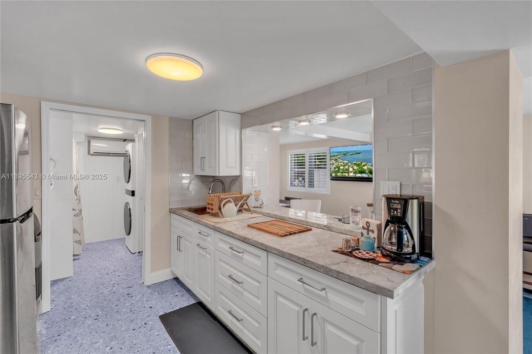 На продажу: $1,199,000 (2 спален, 2 ванн, 1315 Квадратных фут)