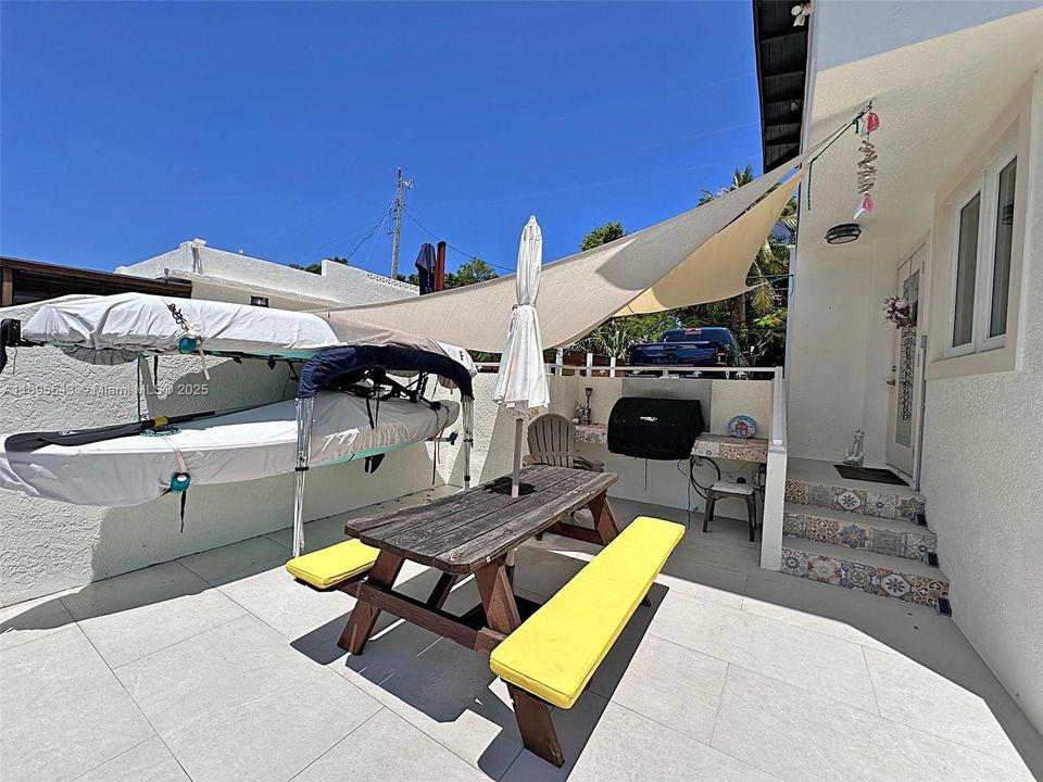 На продажу: $1,199,000 (2 спален, 2 ванн, 1315 Квадратных фут)