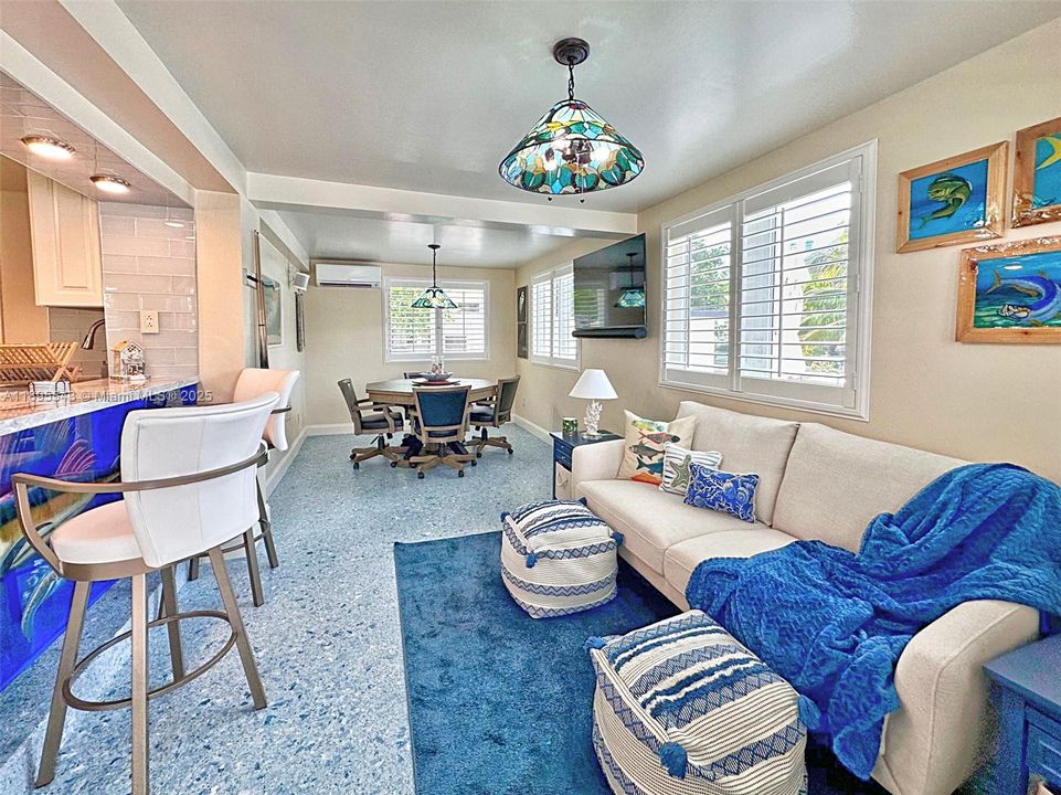 На продажу: $1,199,000 (2 спален, 2 ванн, 1315 Квадратных фут)