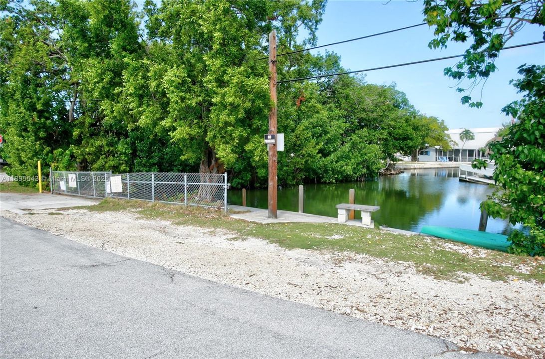 На продажу: $1,199,000 (2 спален, 2 ванн, 1315 Квадратных фут)