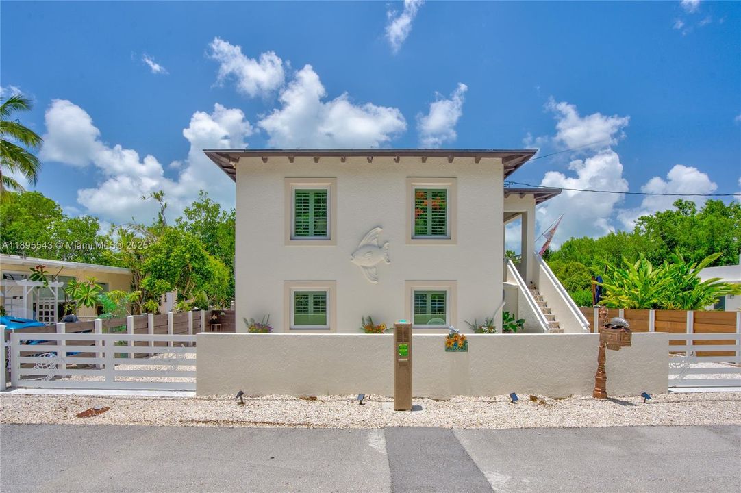 На продажу: $1,199,000 (2 спален, 2 ванн, 1315 Квадратных фут)