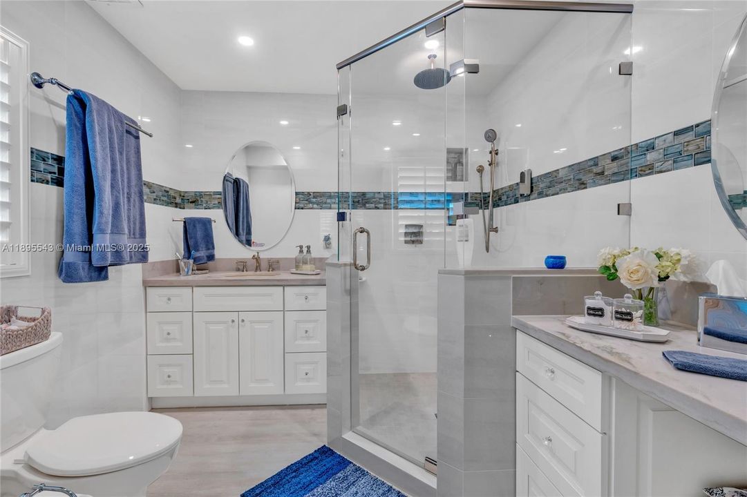 На продажу: $1,199,000 (2 спален, 2 ванн, 1315 Квадратных фут)