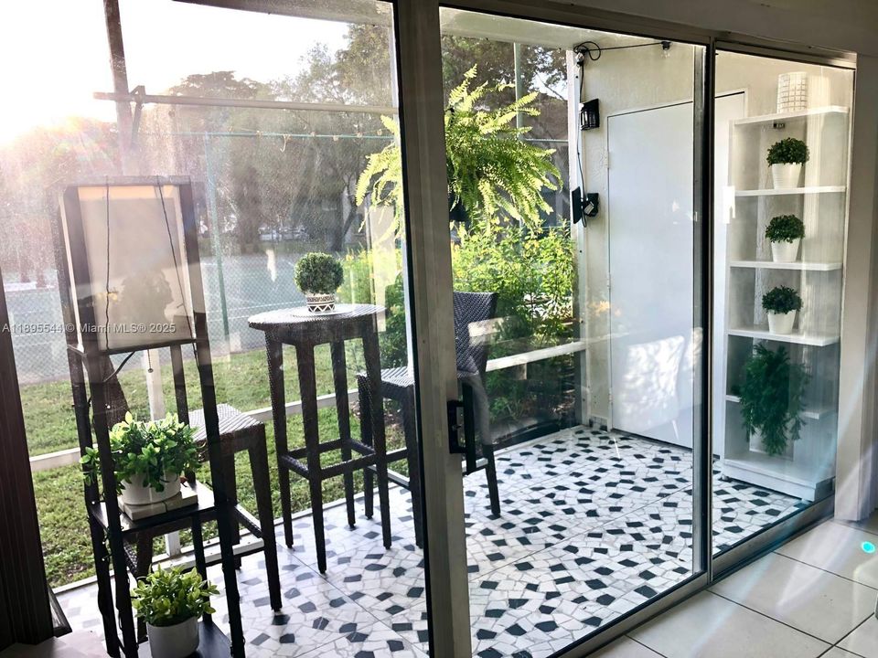 Recently Rented: $2,000 (1 beds, 1 baths, 862 Square Feet)