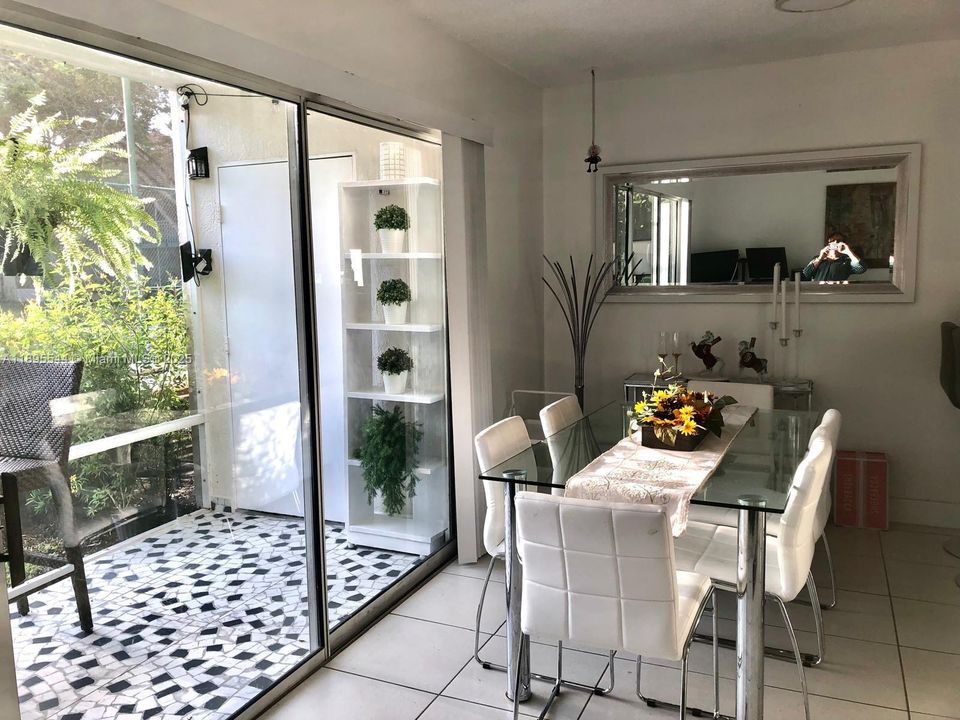 Recently Rented: $2,000 (1 beds, 1 baths, 862 Square Feet)