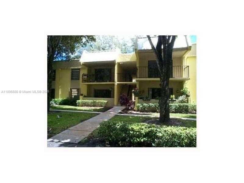 Active With Contract: $1,750 (1 beds, 1 baths, 750 Square Feet)