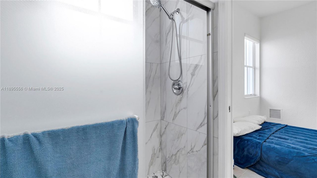 Недавно арендовано: $5,300 (5 спален, 4 ванн, 3017 Квадратных фут)