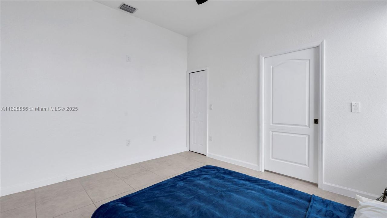 Недавно арендовано: $5,300 (5 спален, 4 ванн, 3017 Квадратных фут)