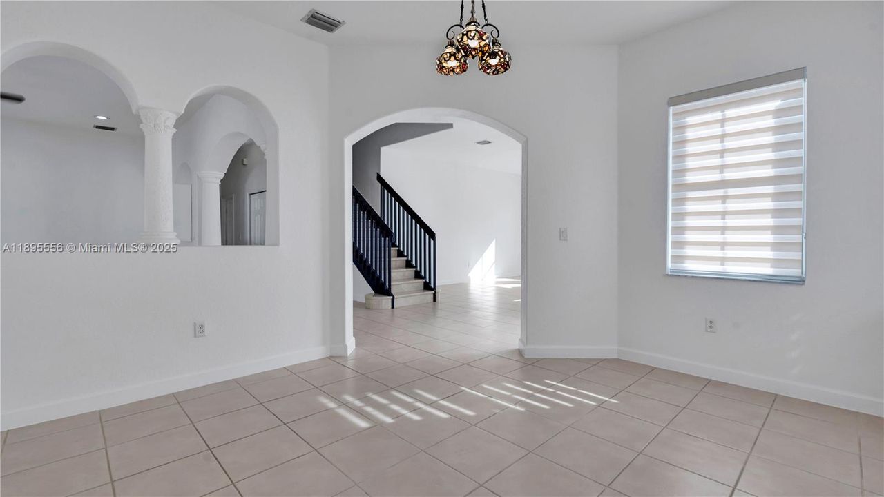 Недавно арендовано: $5,300 (5 спален, 4 ванн, 3017 Квадратных фут)