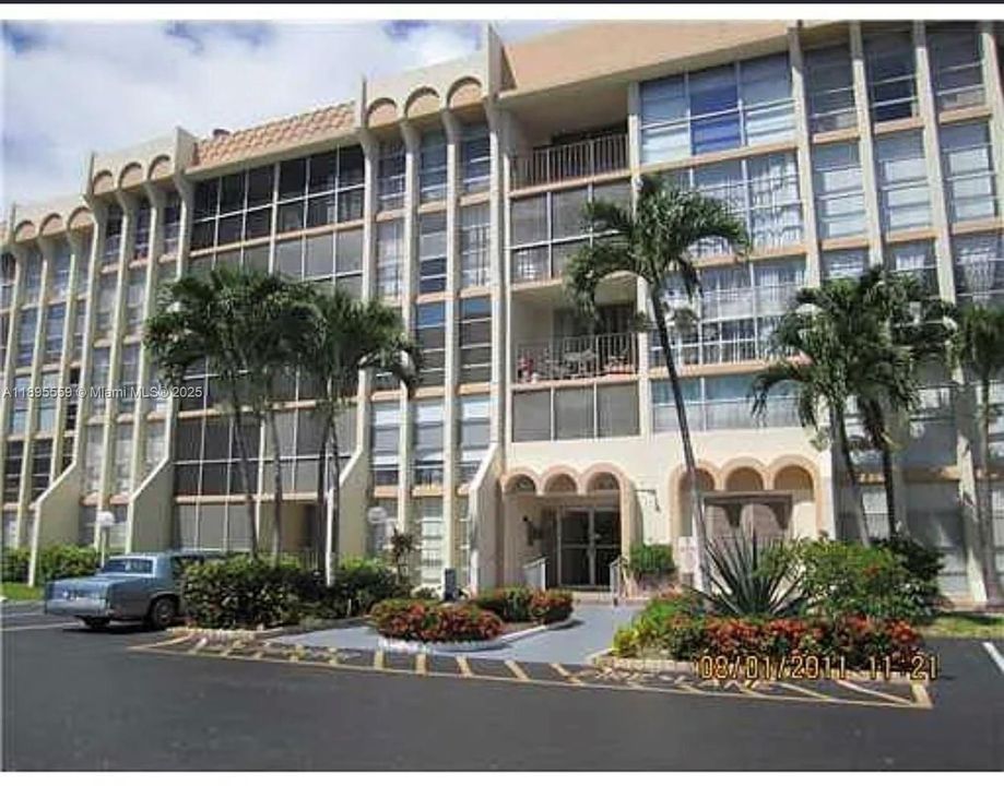 На продажу: $235,000 (1 спален, 1 ванн, 1100 Квадратных фут)