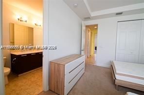 出租: $5,200 (3 贝兹, 3 浴室, 2438 平方英尺)