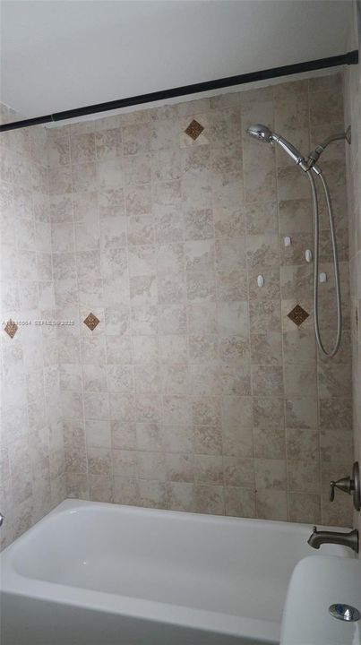 В аренду: $3,480 (3 спален, 2 ванн, 1260 Квадратных фут)