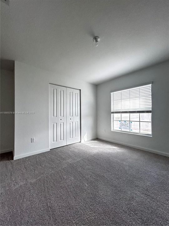 For Rent: $2,600 (4 beds, 2 baths, 1814 Square Feet)