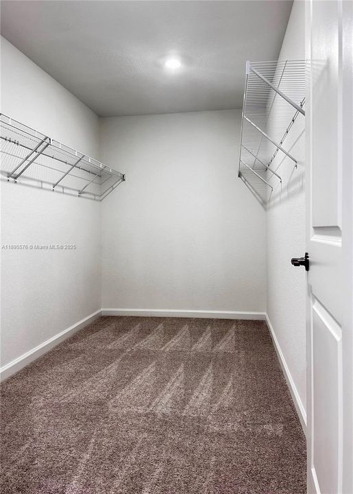 Walking Closet Primary Bedroom