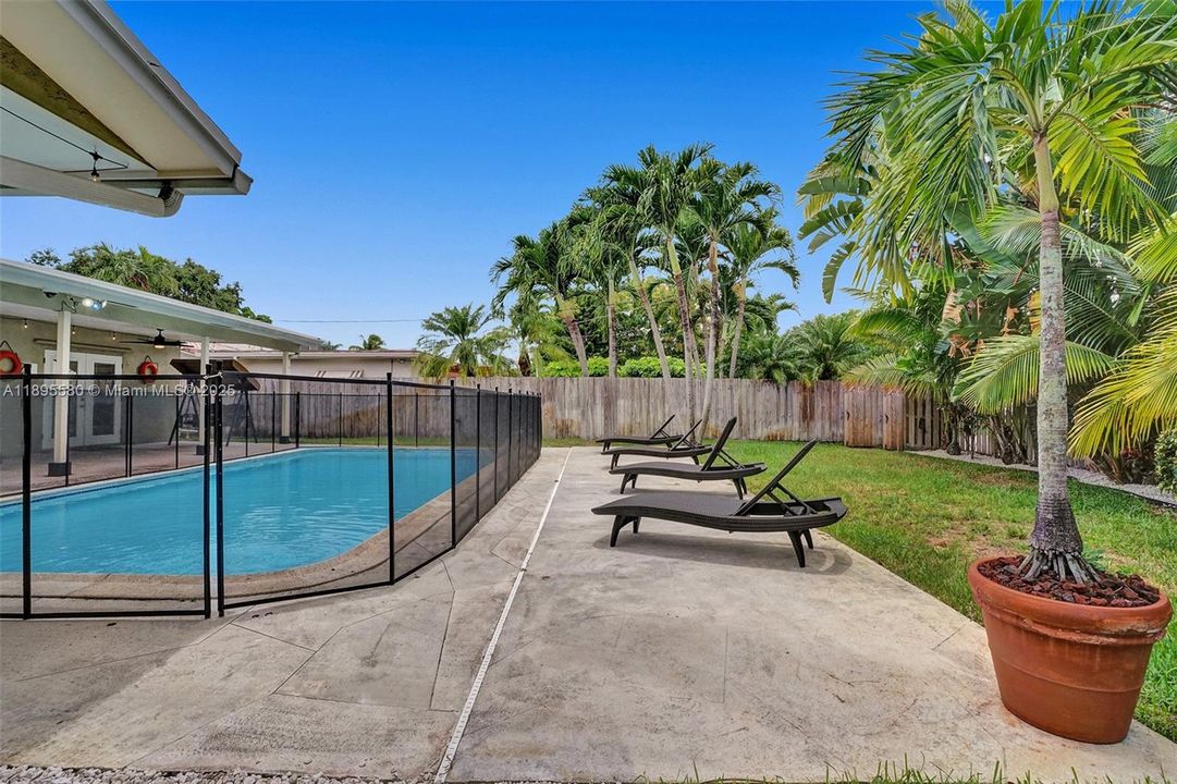 最近租的: $5,500 (4 贝兹, 2 浴室, 2061 平方英尺)