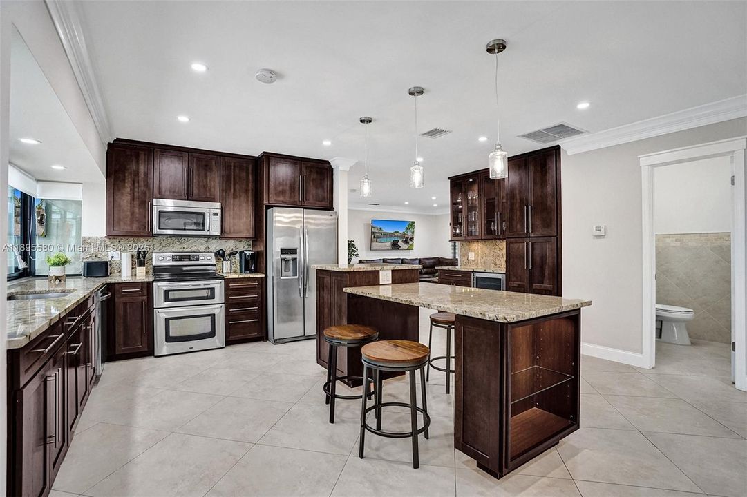 最近租的: $5,500 (4 贝兹, 2 浴室, 2061 平方英尺)