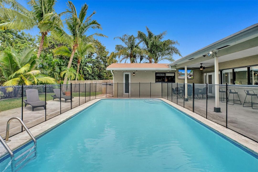 最近租的: $5,500 (4 贝兹, 2 浴室, 2061 平方英尺)