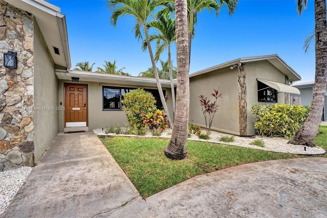 最近租的: $5,500 (4 贝兹, 2 浴室, 2061 平方英尺)