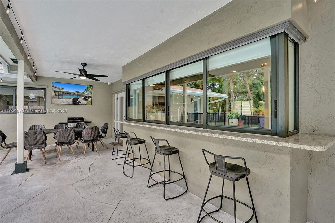 最近租的: $5,500 (4 贝兹, 2 浴室, 2061 平方英尺)