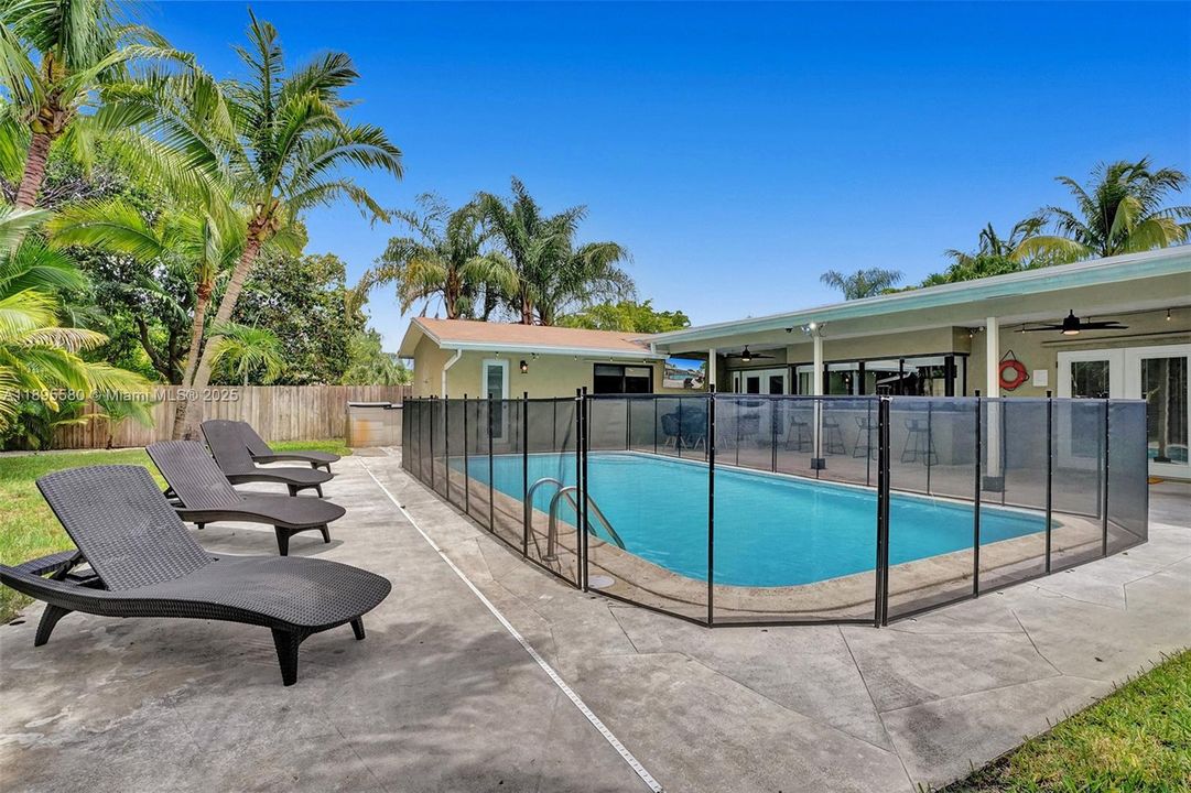 最近租的: $5,500 (4 贝兹, 2 浴室, 2061 平方英尺)