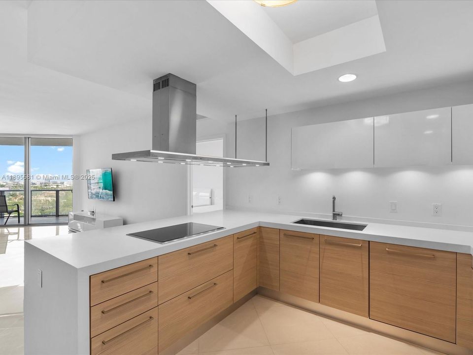 待售: $1,295,000 (2 贝兹, 3 浴室, 1808 平方英尺)