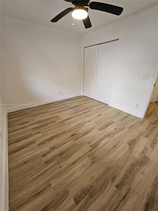 Active With Contract: $175,000 (2 beds, 2 baths, 965 Square Feet)