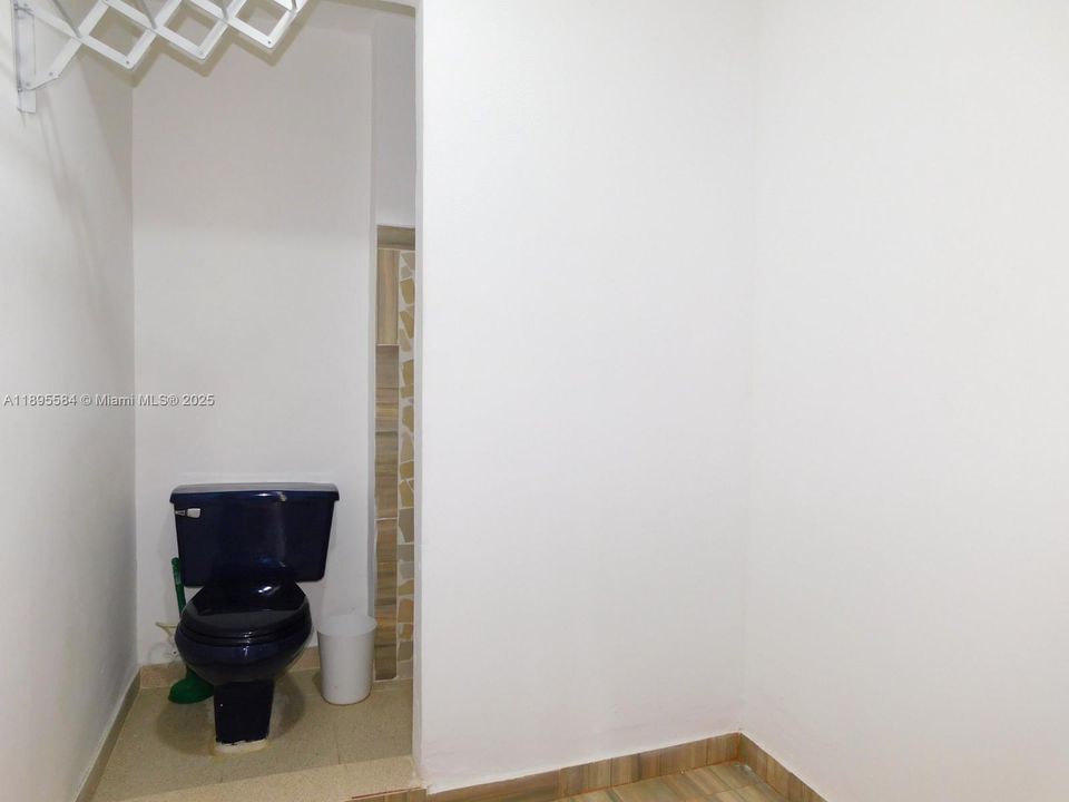 For Sale: $194,500 (4 beds, 4 baths, 1485 Square Feet)