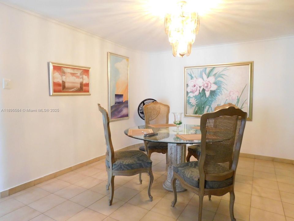 For Sale: $194,500 (4 beds, 4 baths, 1485 Square Feet)