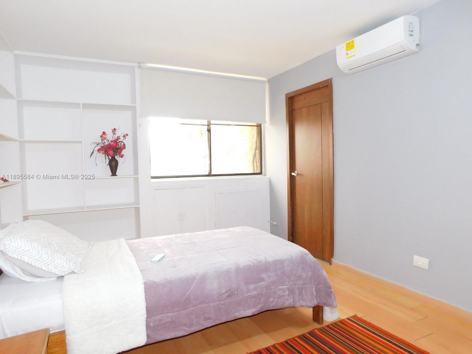 For Sale: $194,500 (4 beds, 4 baths, 1485 Square Feet)