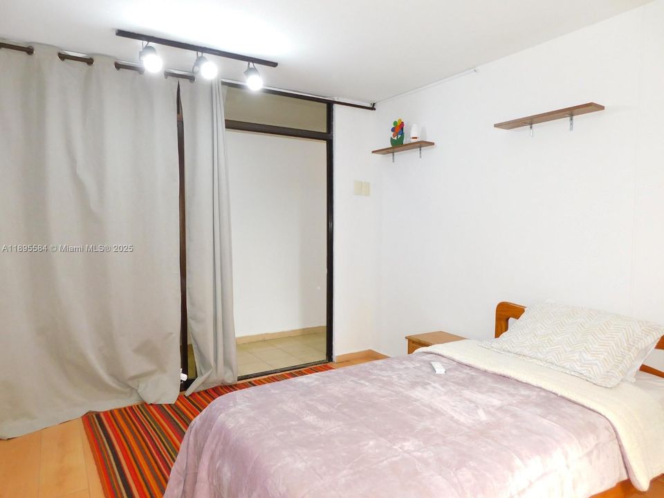 For Sale: $194,500 (4 beds, 4 baths, 1485 Square Feet)