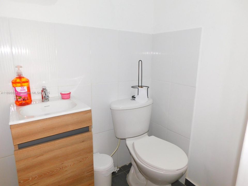 For Sale: $194,500 (4 beds, 4 baths, 1485 Square Feet)