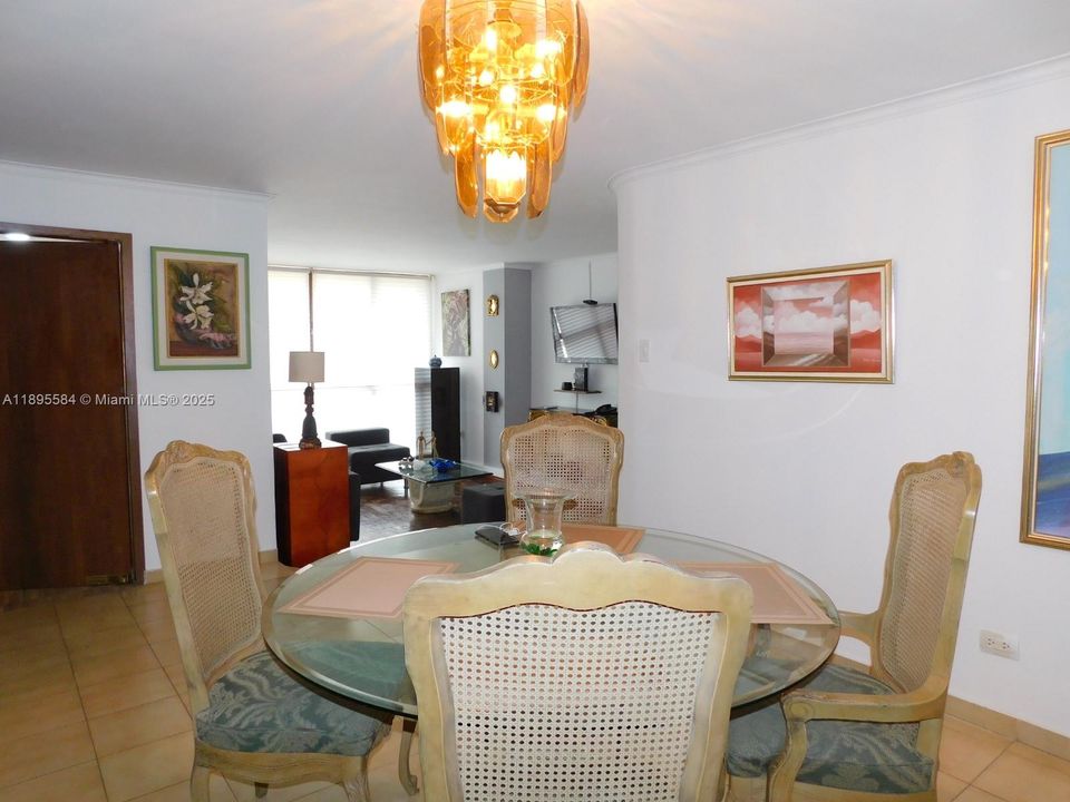 For Sale: $194,500 (4 beds, 4 baths, 1485 Square Feet)