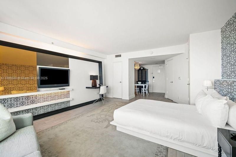 待售: $269,000 (0 贝兹, 1 浴室, 502 平方英尺)