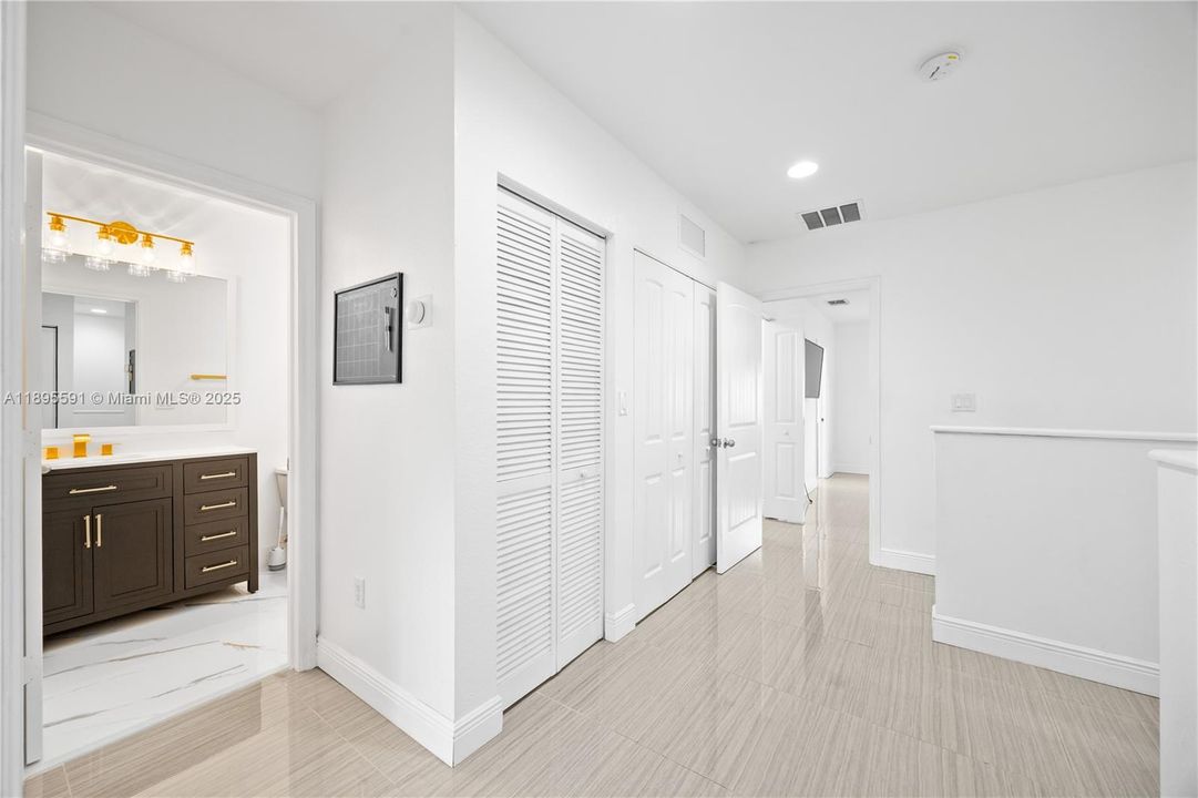 2ND FULL BATROOM, LAUNDRY AREA