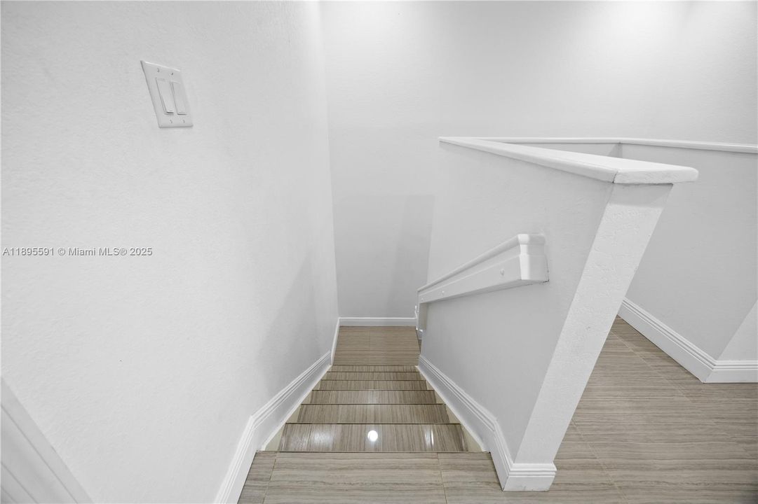 待售: $465,000 (3 贝兹, 2 浴室, 1589 平方英尺)