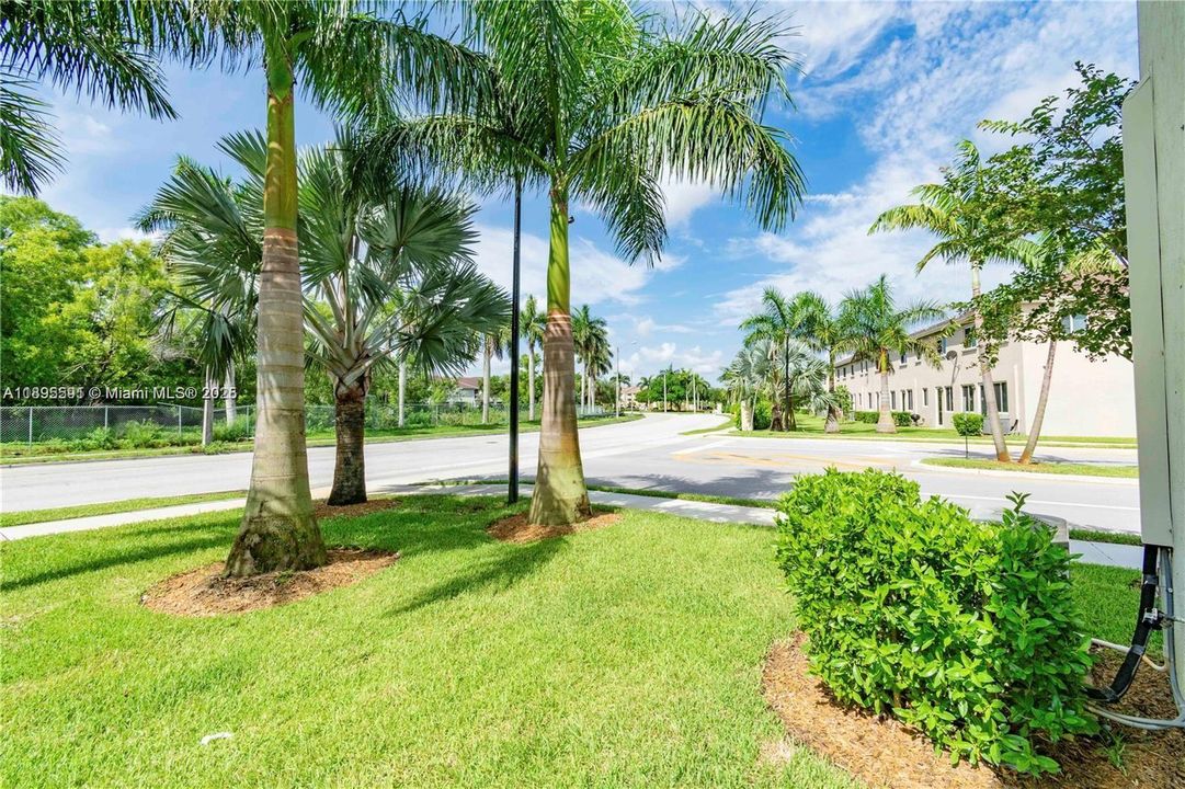 待售: $465,000 (3 贝兹, 2 浴室, 1589 平方英尺)